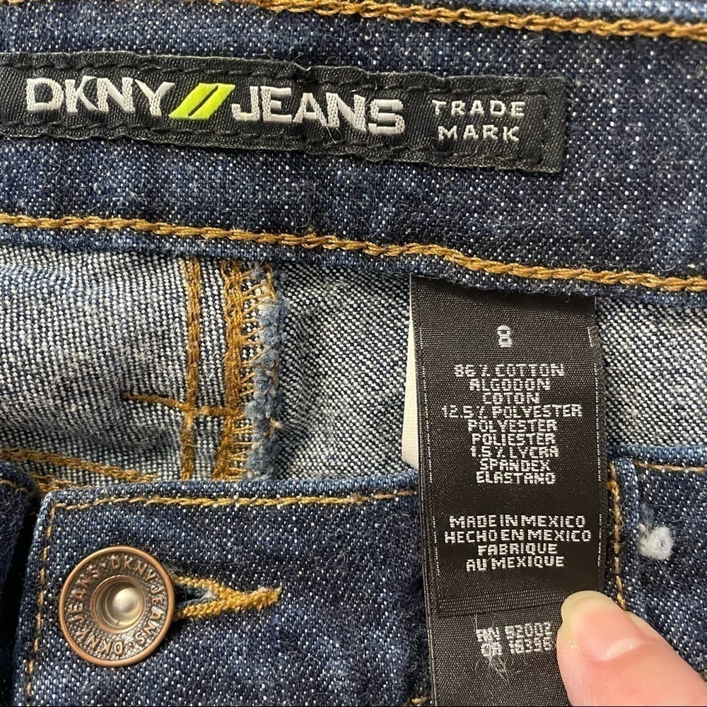 DKNY Vintage 80's look straight dark wash jeans with gold seams and no p… - Picture 9 of 10